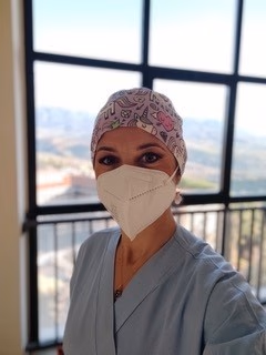 Dott.ssa Lea Rosignoli in divisa ospedaliera